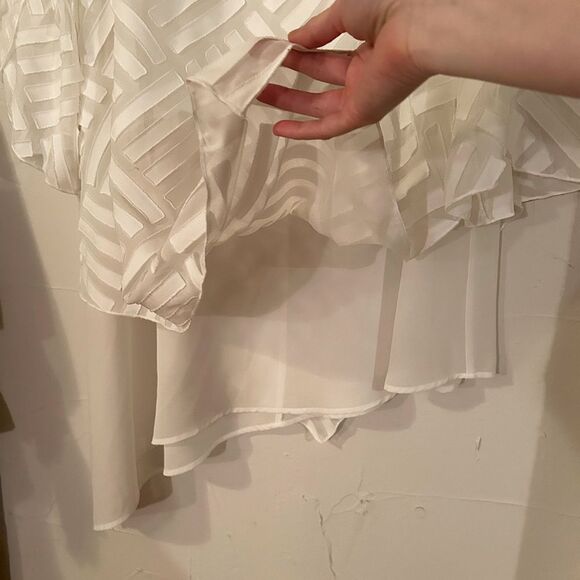 IC by Connie k Women’s Size Large Solid White Asymmetrical 3/4 Sleeve Tunic Top - Picture 14 of 16